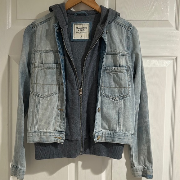 Abercrombie & Fitch Jackets & Blazers - Abercrombie & Fitch denim jacket with hooded sweatshirt lining